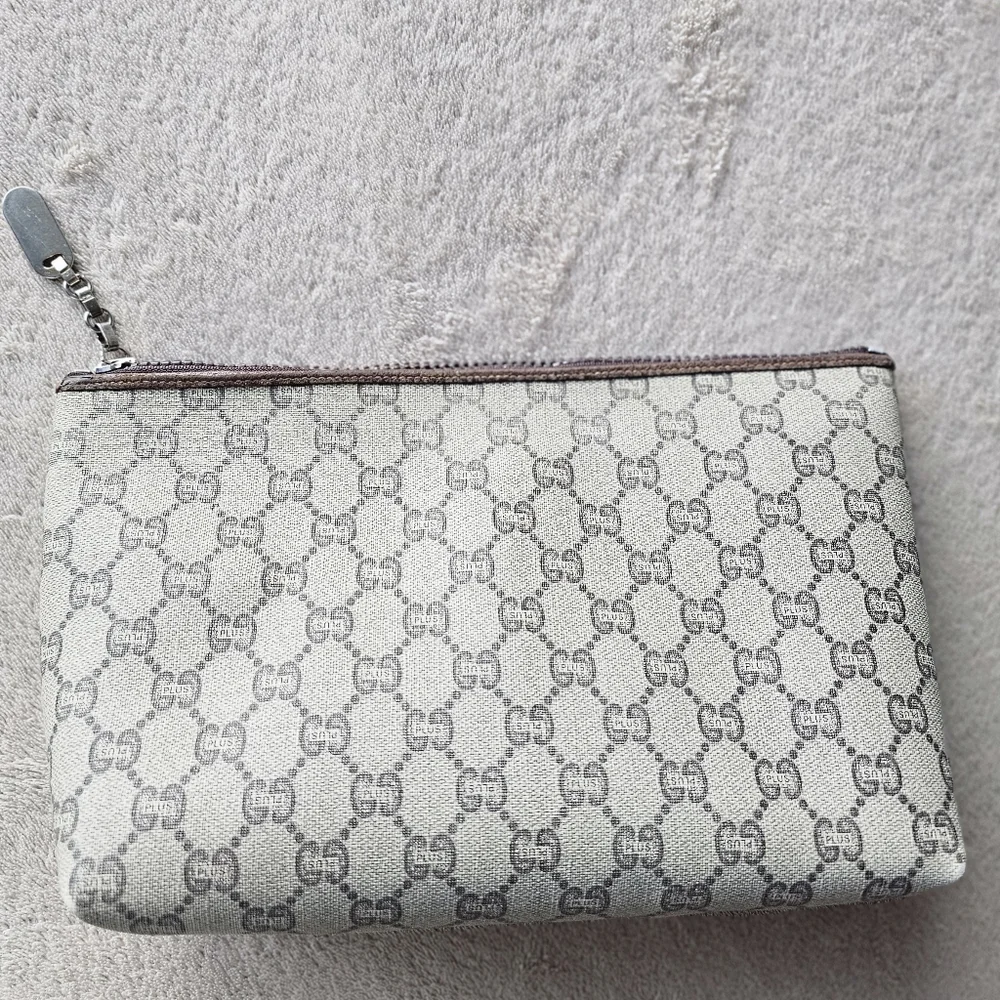 GUCCI GG  Clutch Bag - Picture 12 of 17